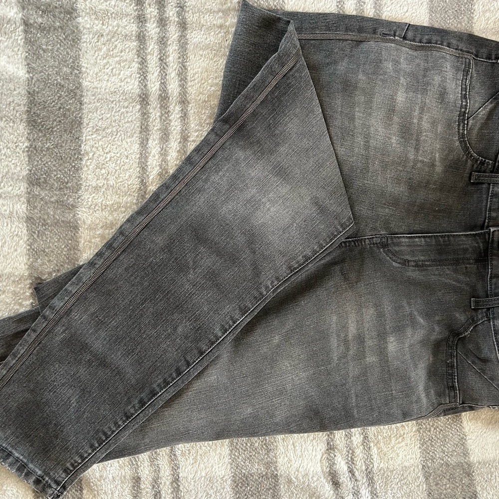 Jennifer Lopez Women's Gray Skinny Jeans